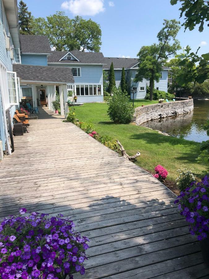 The Bobcaygeon Inn Esterno foto